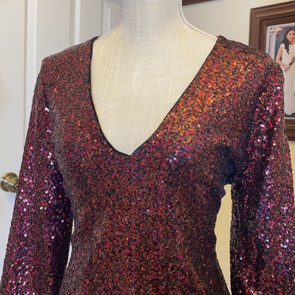 Dress - Picture 2 of 4